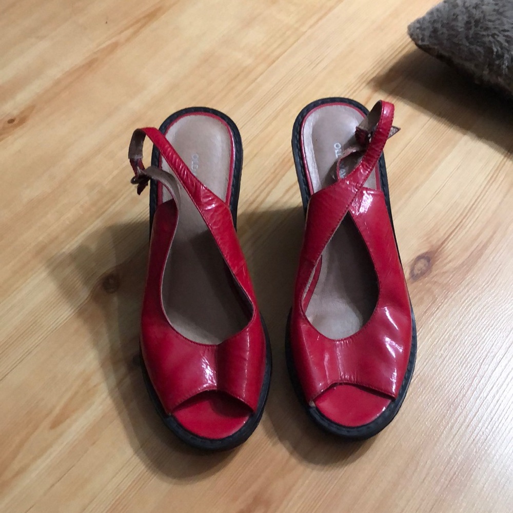 Red wedges, heel strap